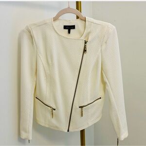 Baccini Women's White Textured Blazer